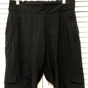 Athleta black cargo pant